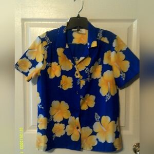 Hilo Hattie's Hawaii Blue Multi Print Top Women's Medium